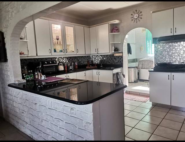 4 BEDROOM HOUSE FOR SALE IN WIDENHAM